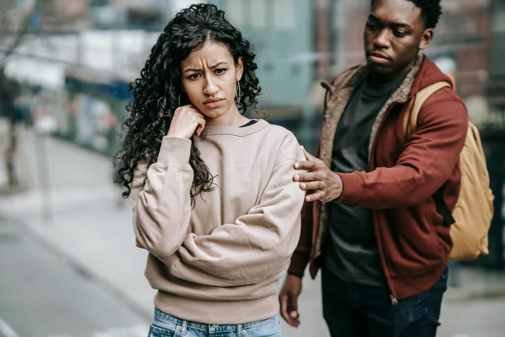 woman ignoring boyfriend